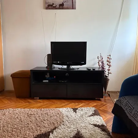 Daire A-d Free Wi-fi Internet, Air Conditioner,free Parking *