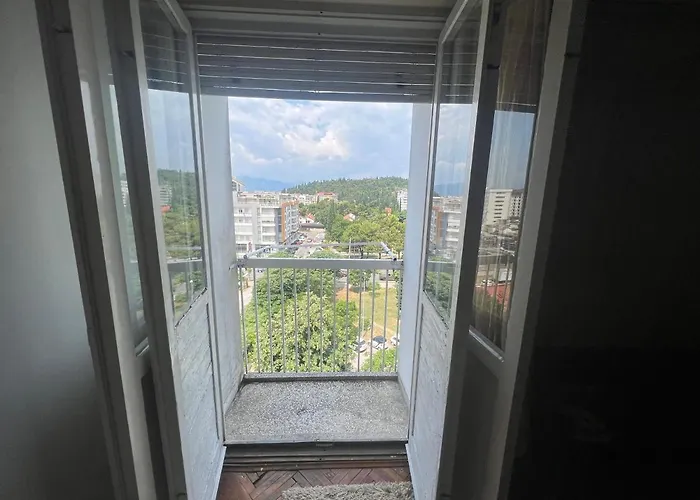 A-d Free Wi-fi Internet, Air Conditioner,free Parking